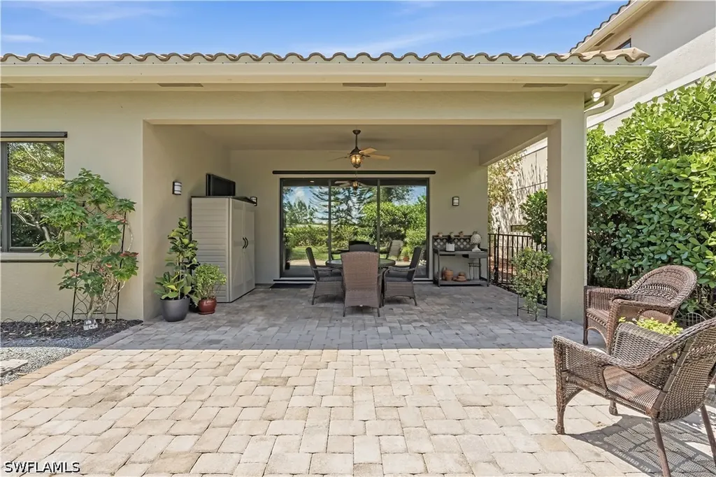 2870 Cinnamon Bay Circle NW Naples FL 34119