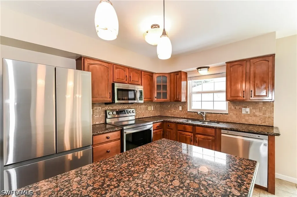 302 SE 3rd Street Cape Coral FL 33990
