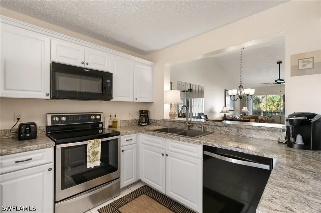 685 Squire Circle Naples FL 34104