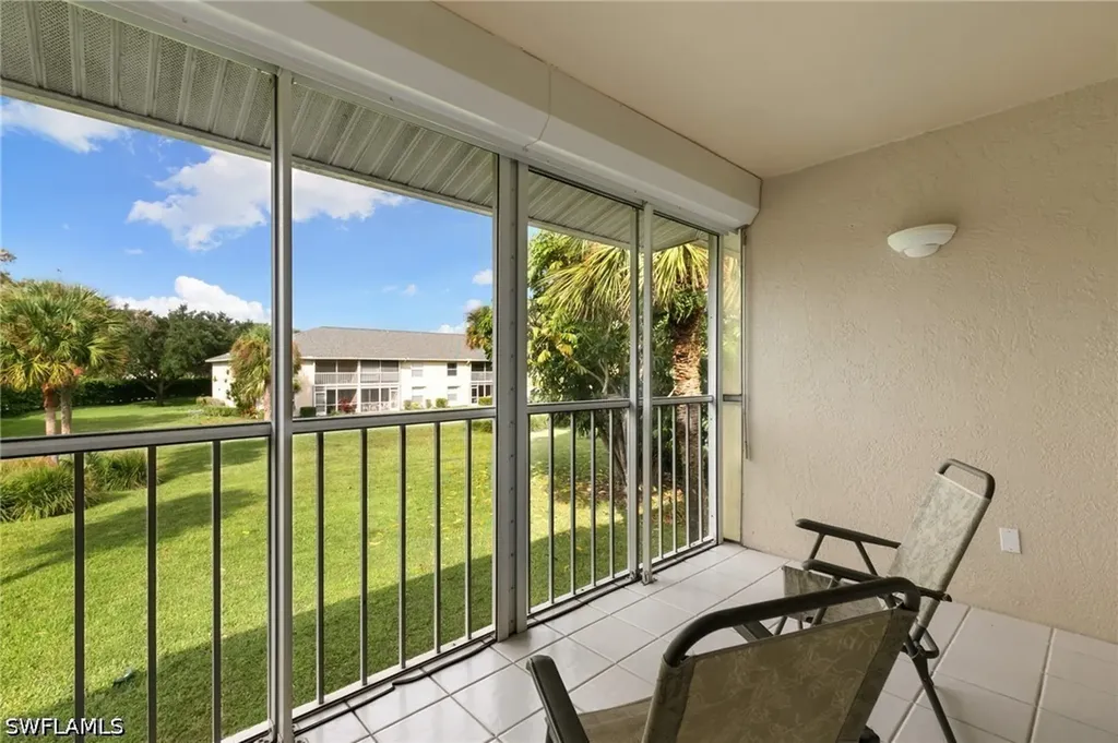 685 Squire Circle Naples FL 34104