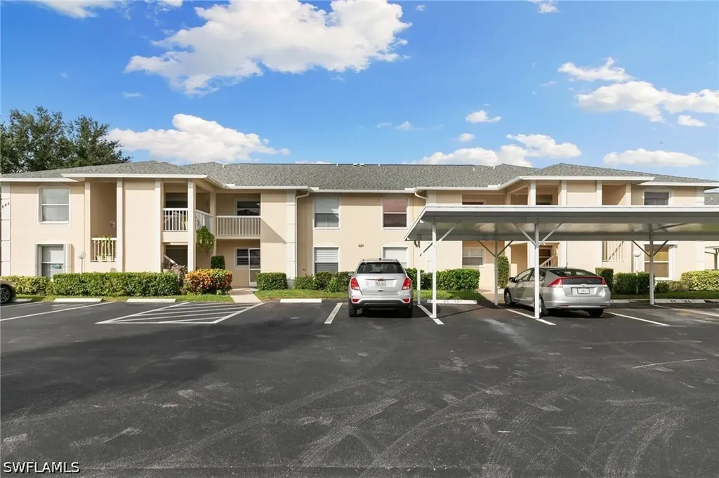 685 Squire Circle Naples FL 34104