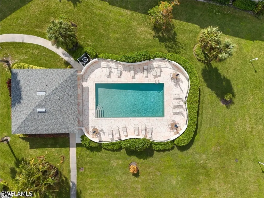 685 Squire Circle Naples FL 34104