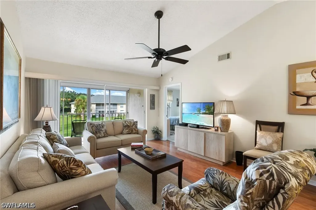 685 Squire Circle Naples FL 34104