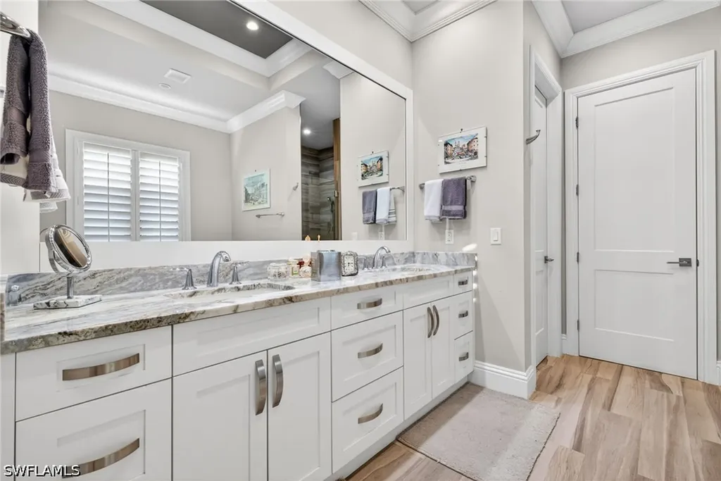 519 97th Avenue N Naples FL 34108