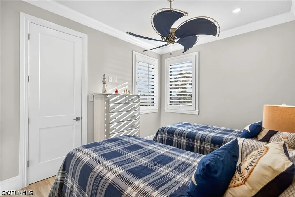 519 97th Avenue N Naples FL 34108