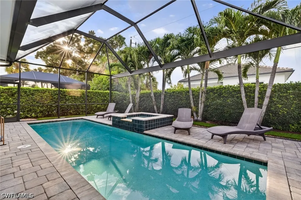 519 97th Avenue N Naples FL 34108