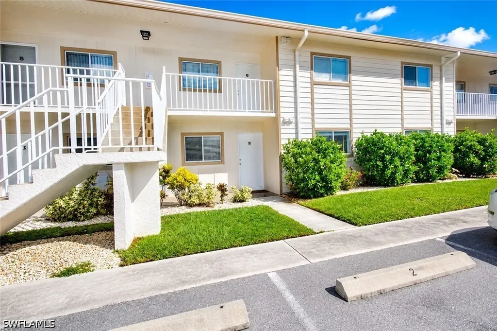 Naples FL, 2385 Naples Trace Circle, Unit 2