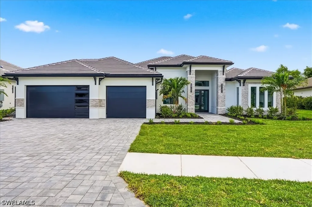 Naples FL, 14318 Charthouse Circle