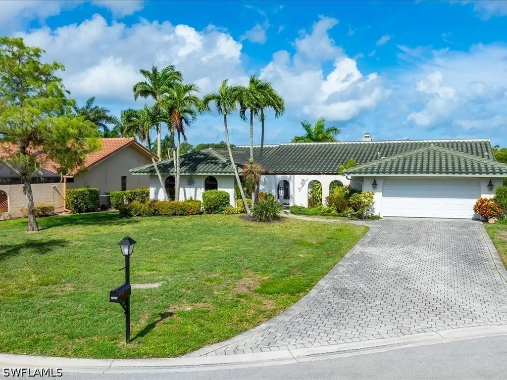 2428 Duchess Court Naples FL 34112