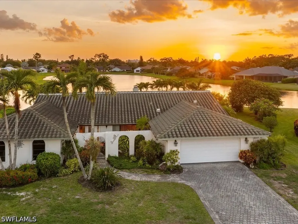 2428 Duchess Court Naples FL 34112