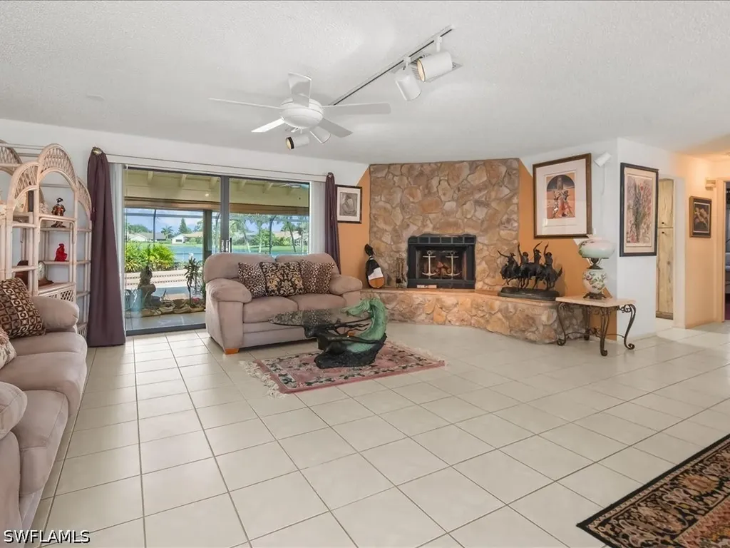 2428 Duchess Court Naples FL 34112