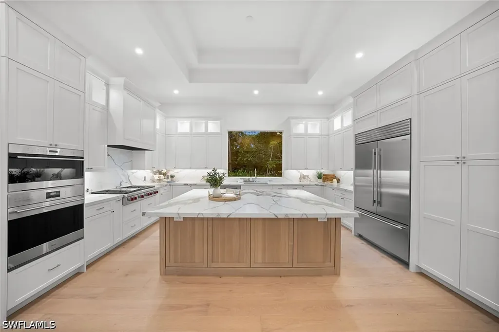 623 Park Shore Drive Naples FL 34103