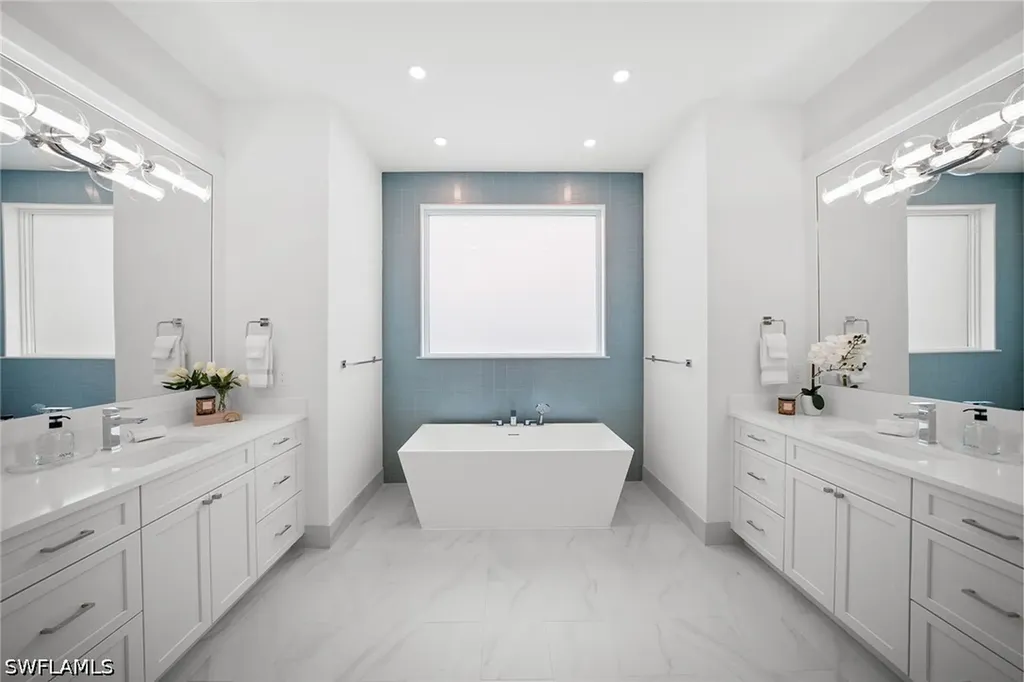 623 Park Shore Drive Naples FL 34103