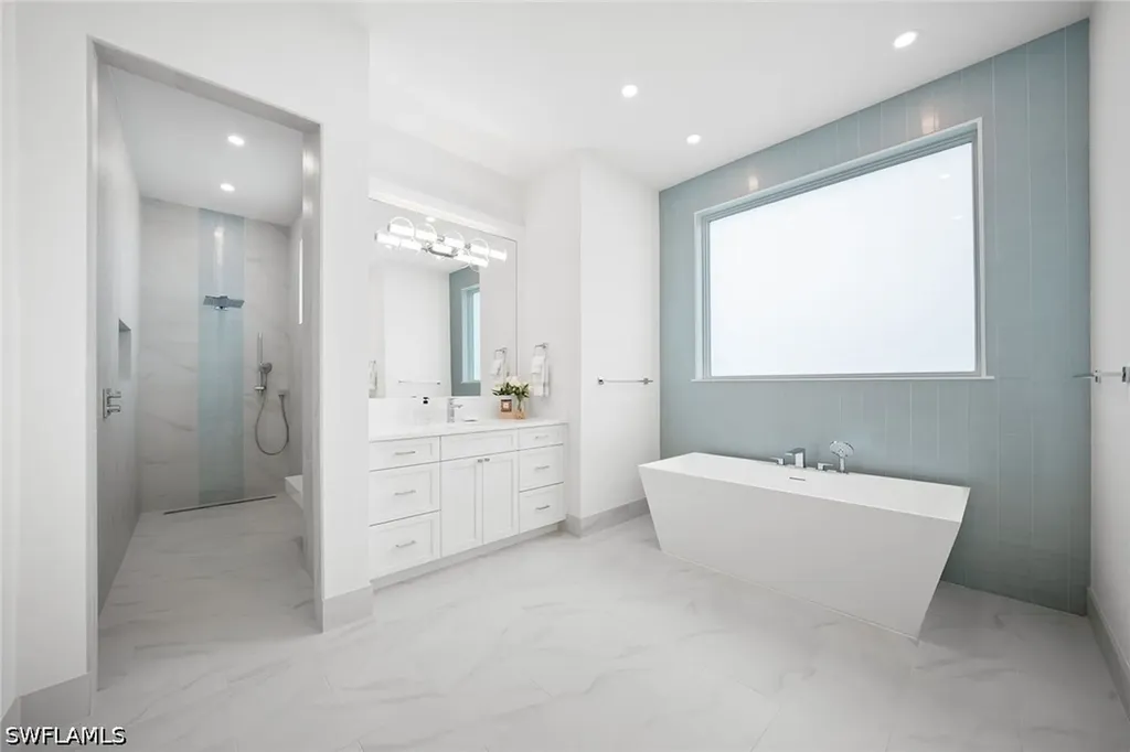 623 Park Shore Drive Naples FL 34103