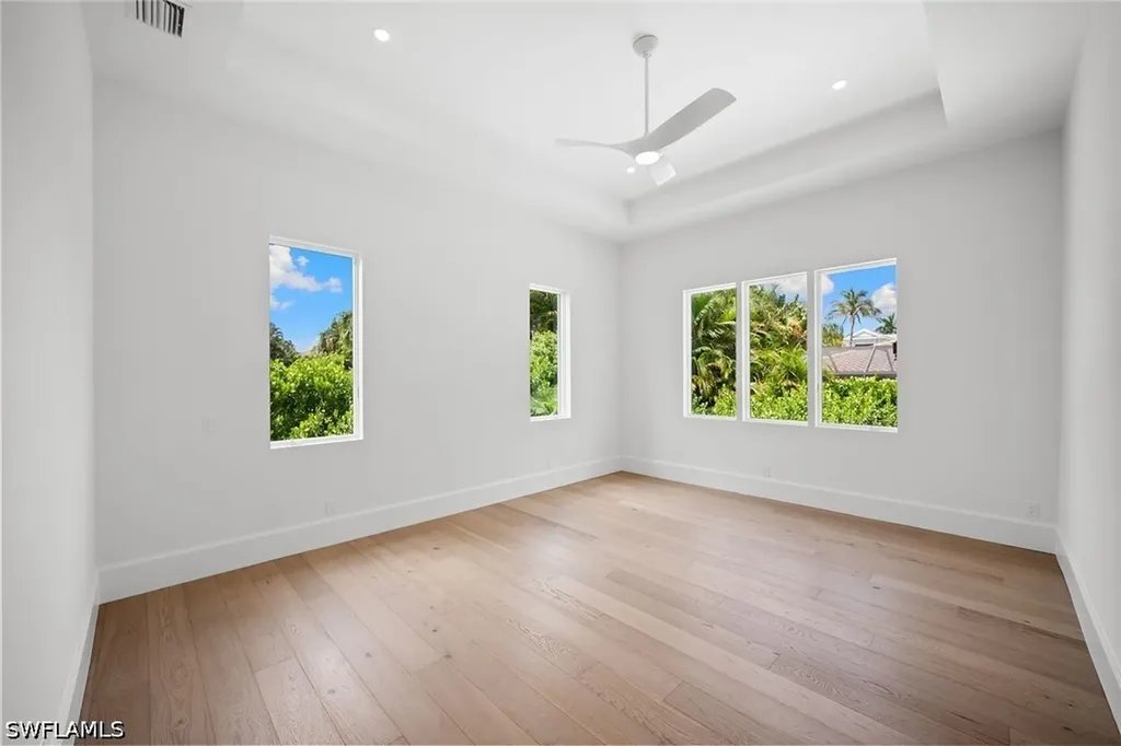 623 Park Shore Drive Naples FL 34103