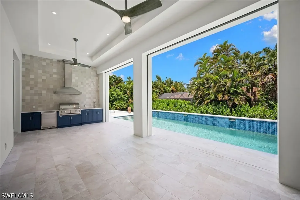 623 Park Shore Drive Naples FL 34103