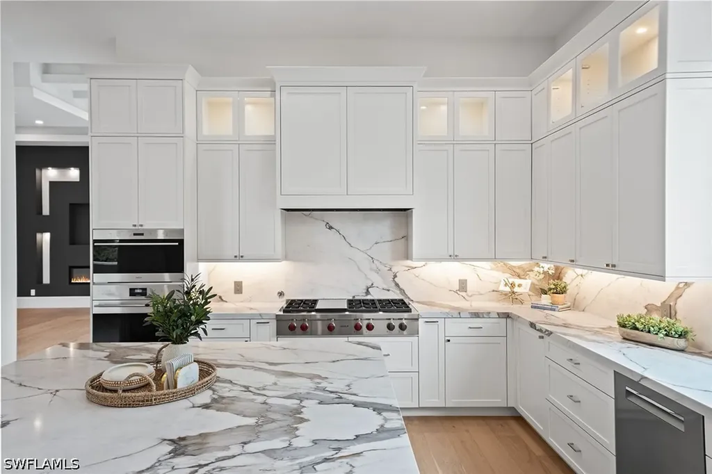 623 Park Shore Drive Naples FL 34103
