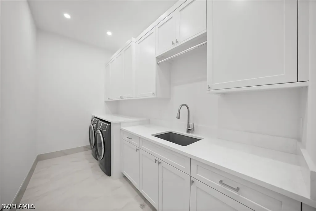 623 Park Shore Drive Naples FL 34103