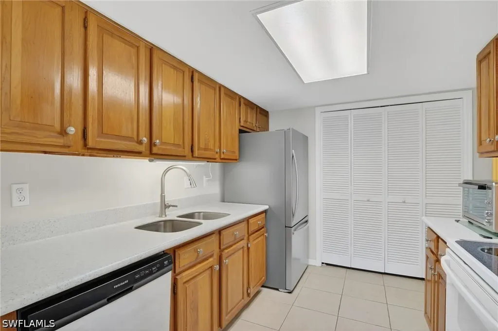 3044 Kings Lake Boulevard Naples FL 34112