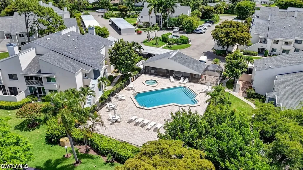 3044 Kings Lake Boulevard Naples FL 34112
