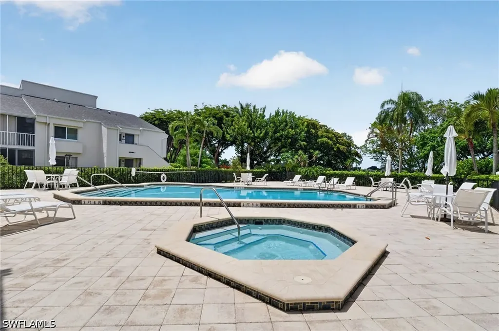 3044 Kings Lake Boulevard Naples FL 34112
