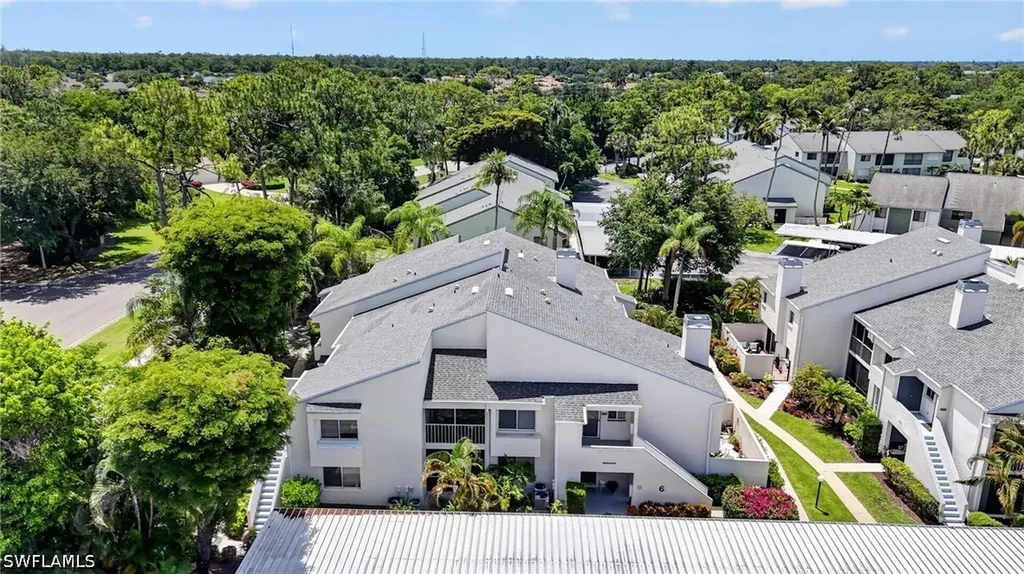 3044 Kings Lake Boulevard Naples FL 34112