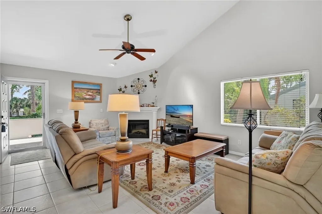 3044 Kings Lake Boulevard Naples FL 34112
