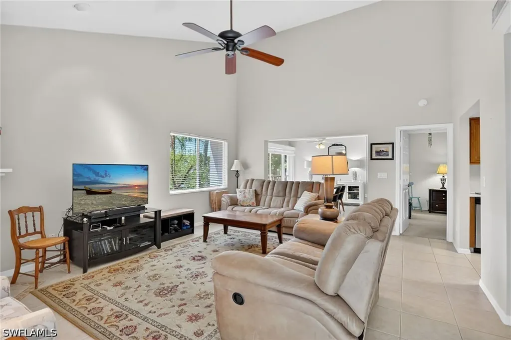 3044 Kings Lake Boulevard Naples FL 34112