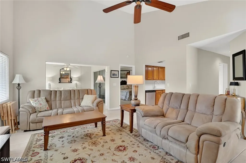 3044 Kings Lake Boulevard Naples FL 34112
