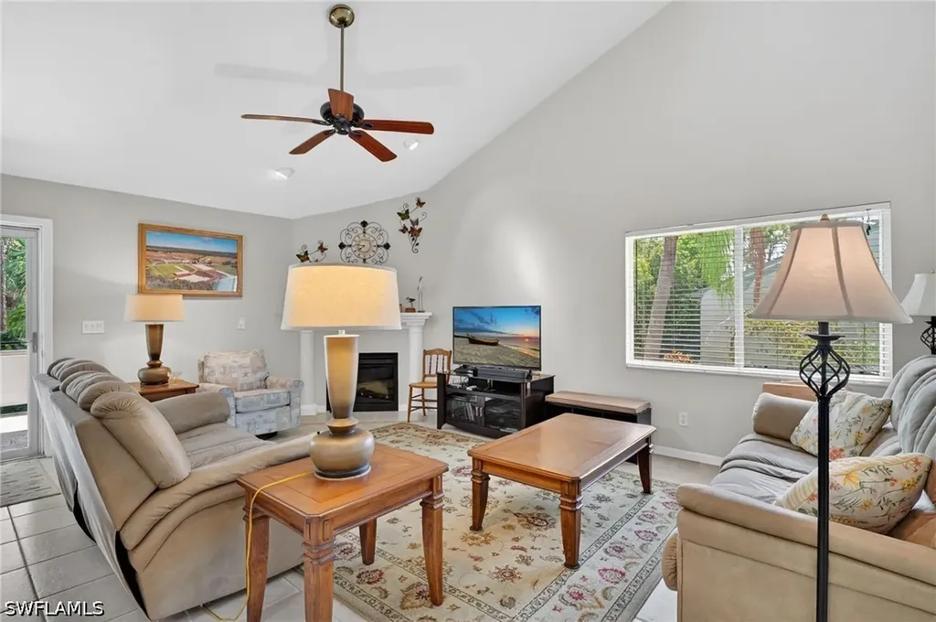 3044 Kings Lake Boulevard Naples FL 34112