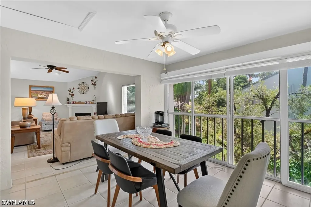 3044 Kings Lake Boulevard Naples FL 34112