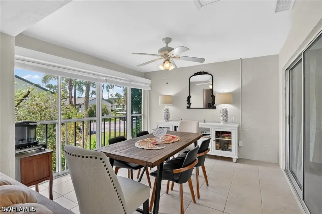 3044 Kings Lake Boulevard Naples FL 34112