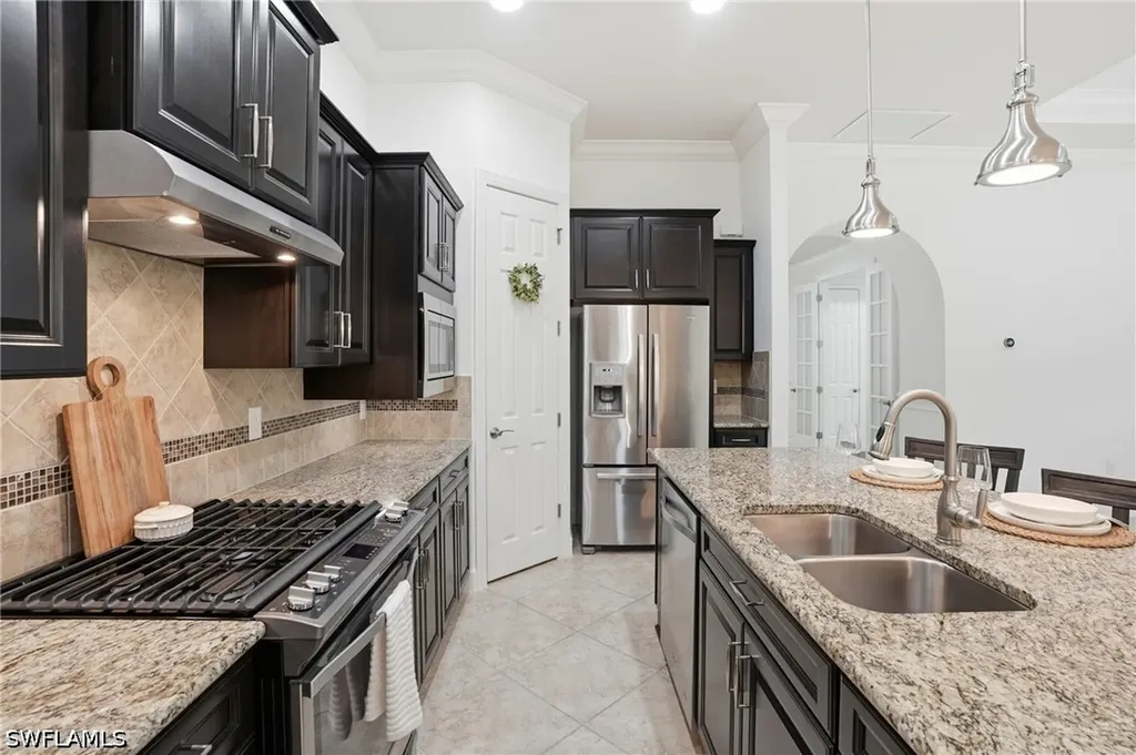 9436 Whooping Crane Way Naples FL 34120