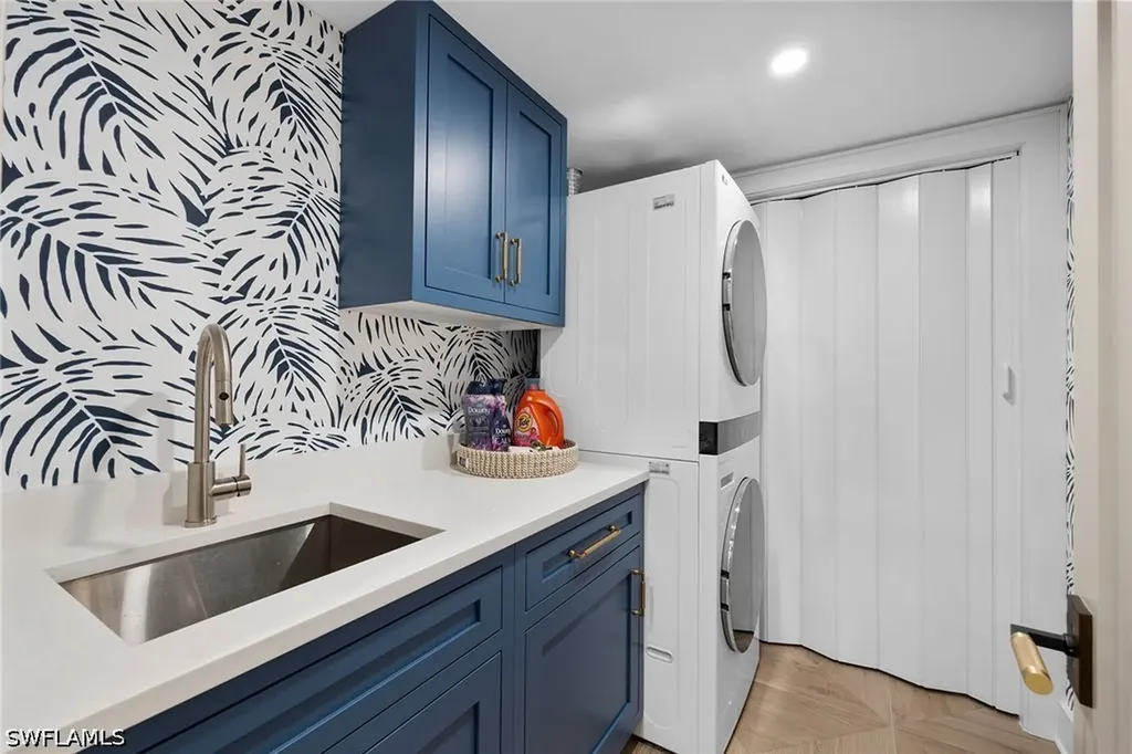 392 7th Avenue S Naples FL 34102