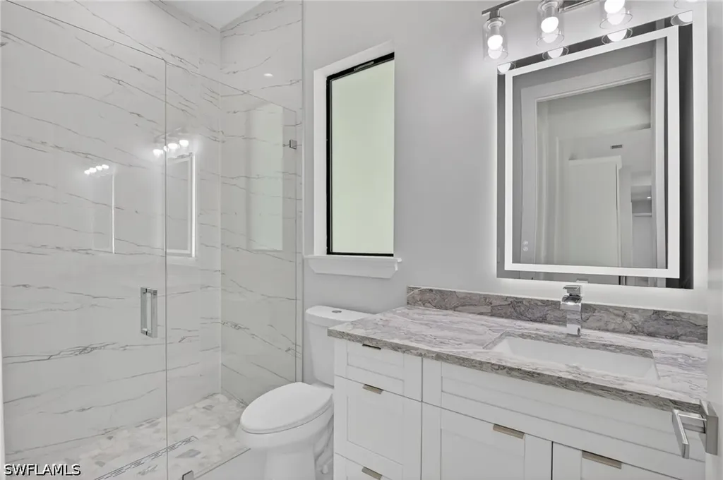 563 15th Street NW Naples FL 34120