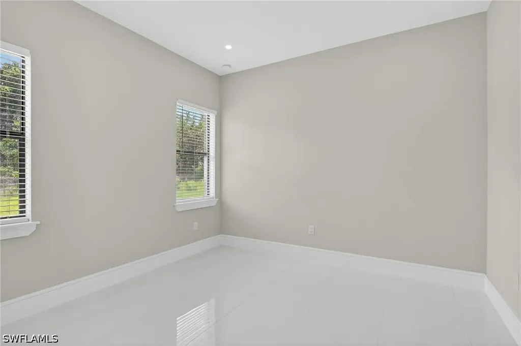 563 15th Street NW Naples FL 34120