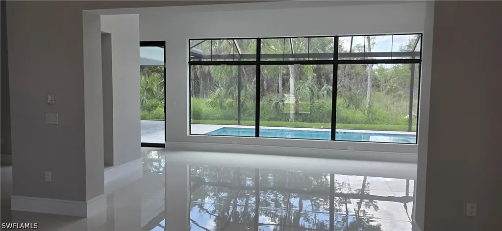 563 15th Street NW Naples FL 34120