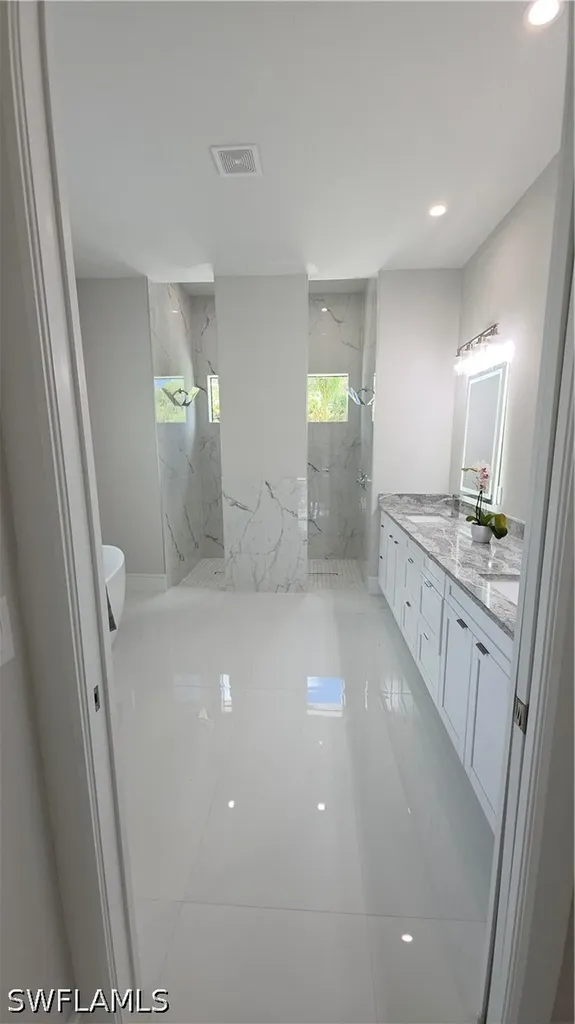 563 15th Street NW Naples FL 34120