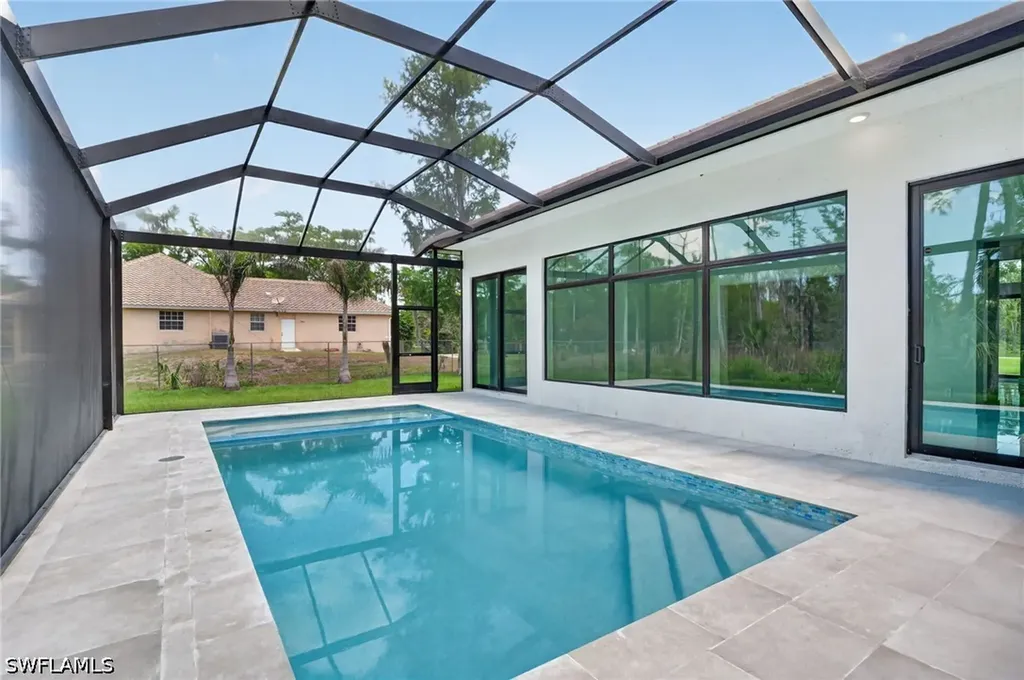 563 15th Street NW Naples FL 34120