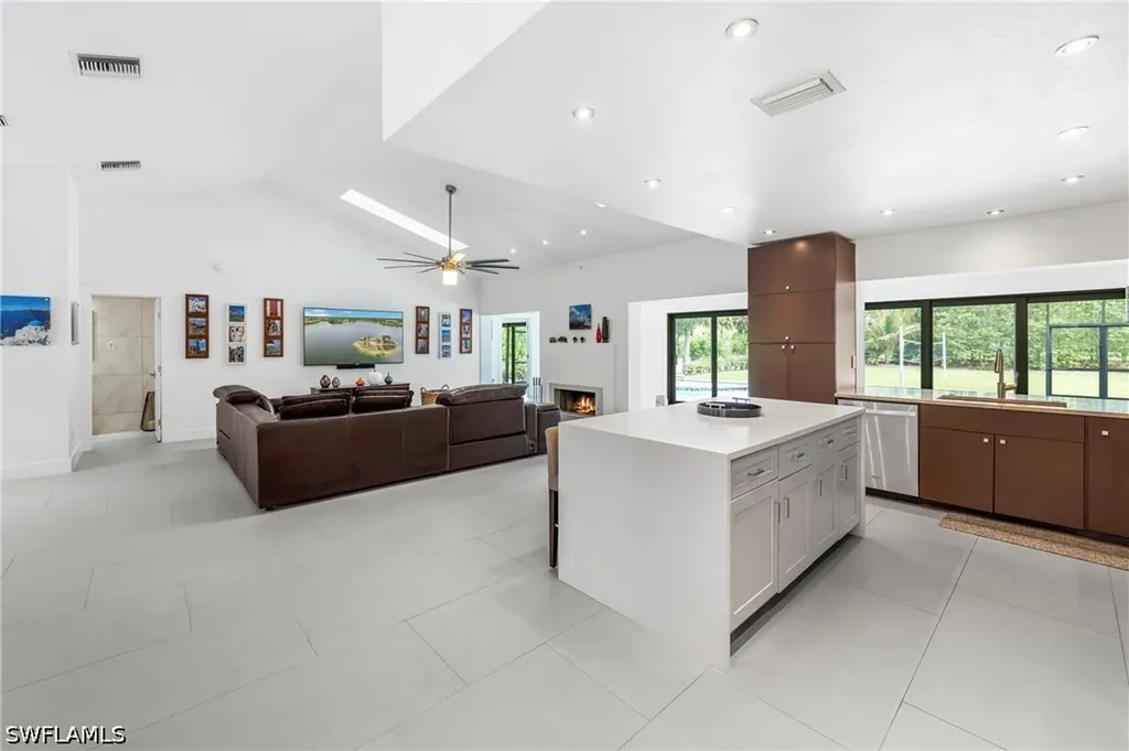 3631 1st Avenue NW Naples FL 34120
