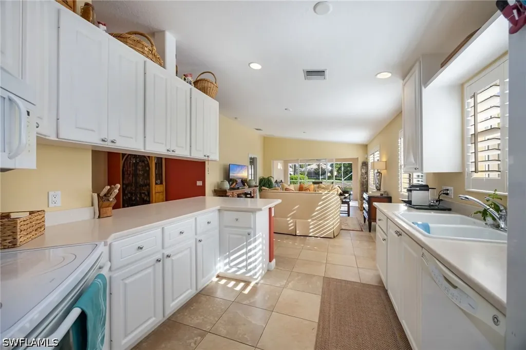 8149 Xenia Lane Naples FL 34114
