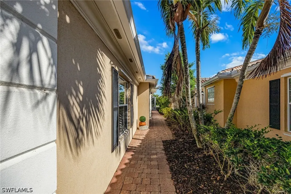 8149 Xenia Lane Naples FL 34114