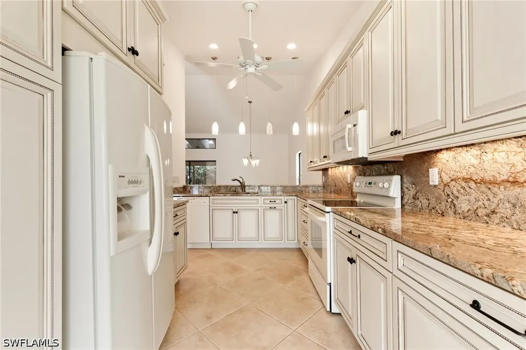 441 Countryside Drive Naples FL 34104
