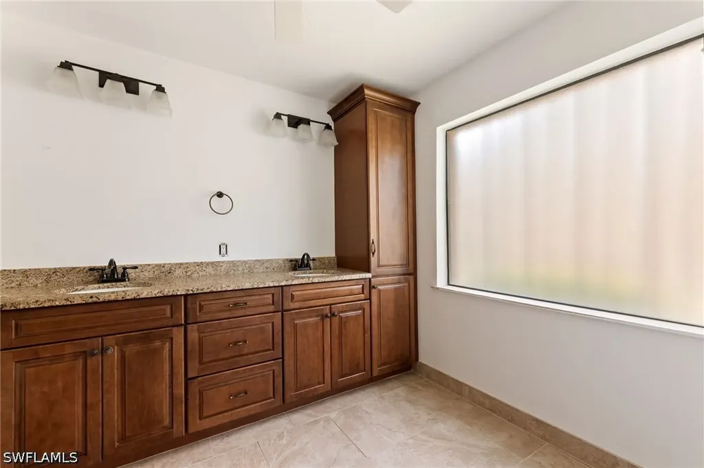 441 Countryside Drive Naples FL 34104