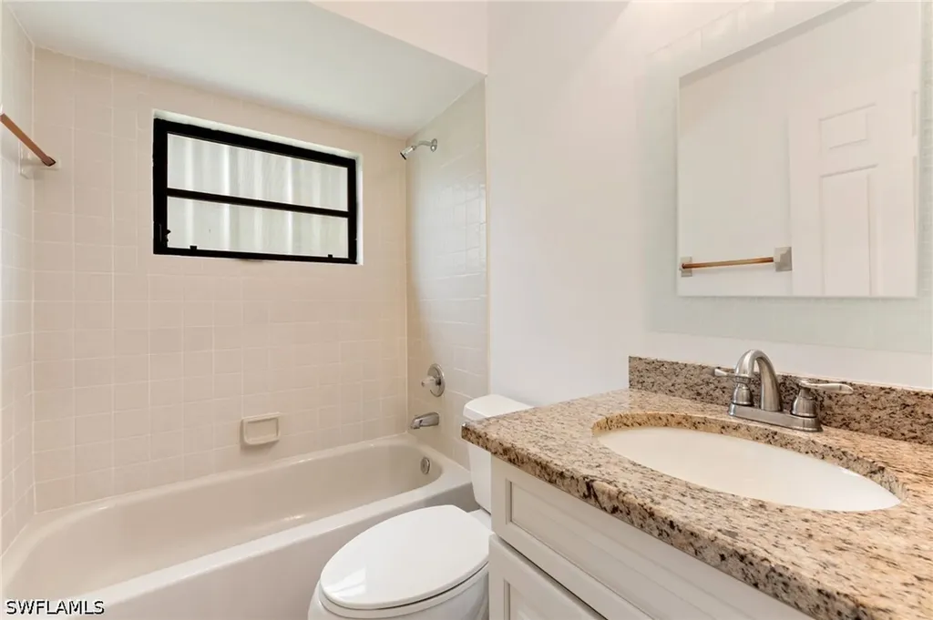 441 Countryside Drive Naples FL 34104