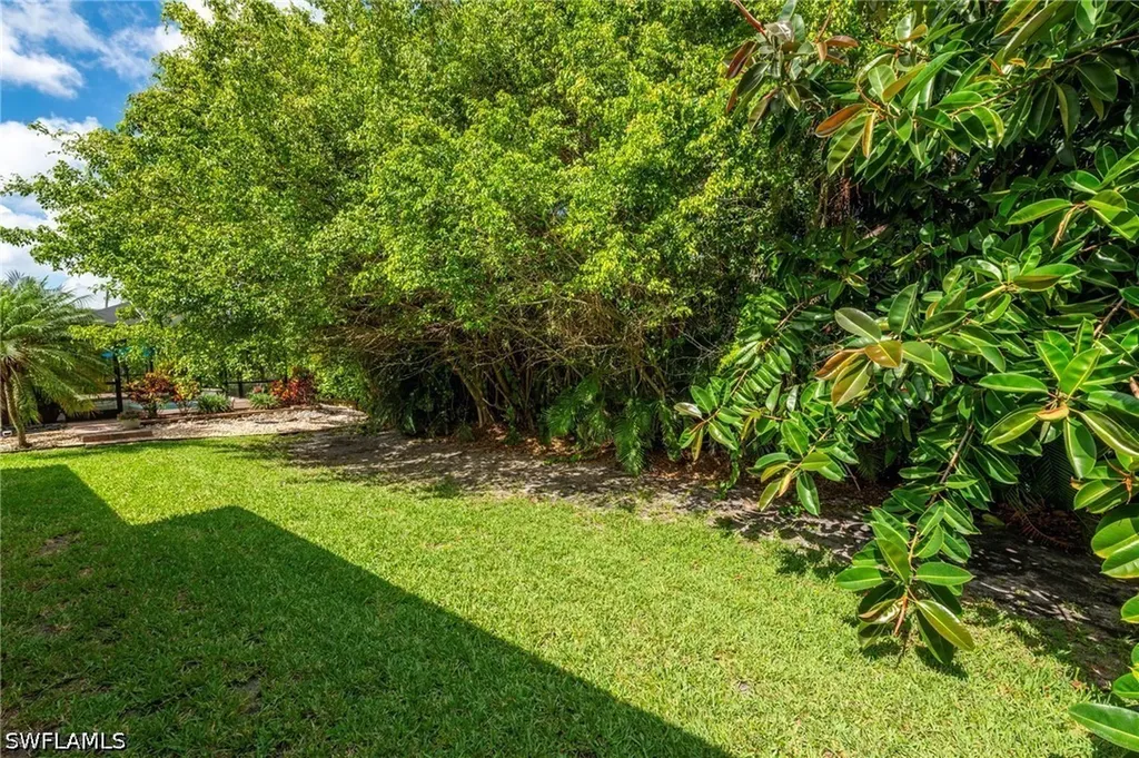 441 Countryside Drive Naples FL 34104