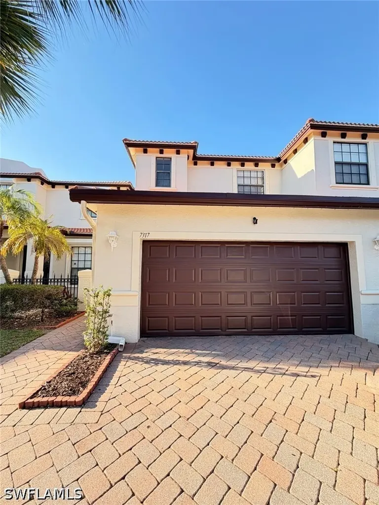 Naples FL, 7317 Bristol Circle