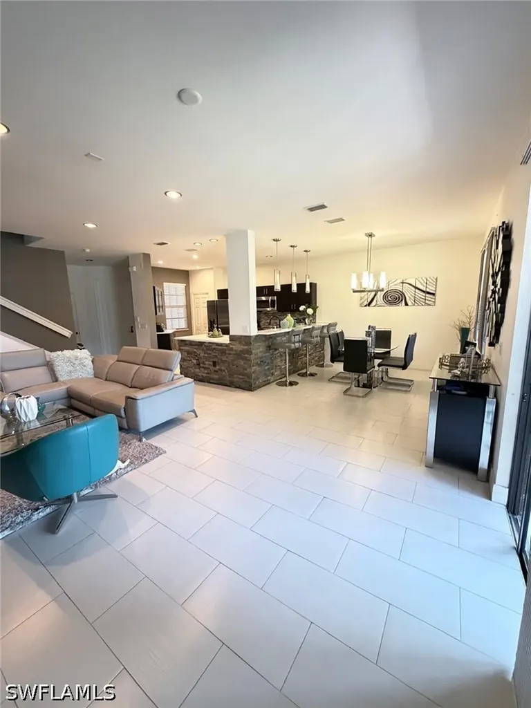 7317 Bristol Circle Naples FL 34120