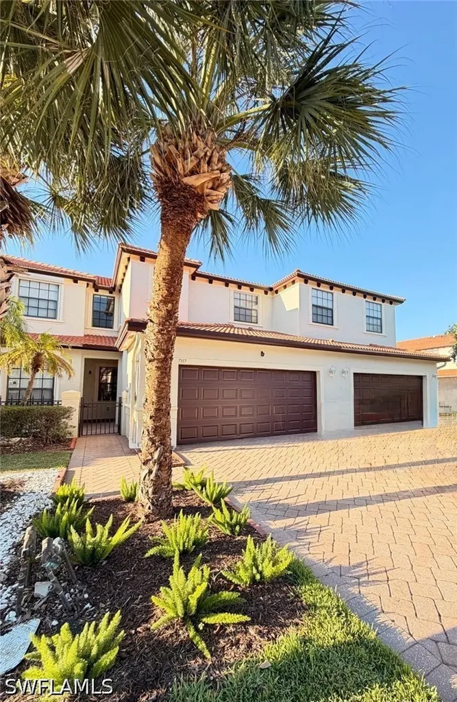 7317 Bristol Circle Naples FL 34120