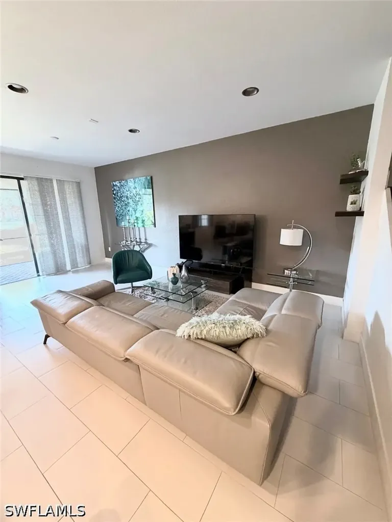 7317 Bristol Circle Naples FL 34120